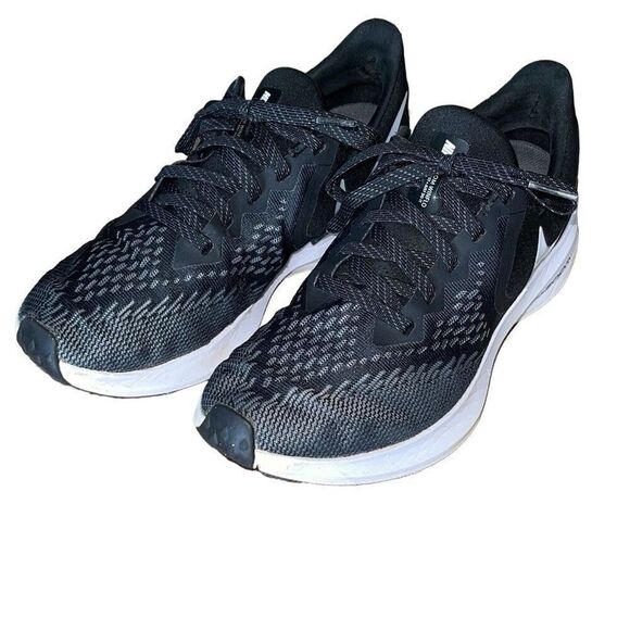 Nike Women’s Air Zoom Winflo 6 Lace Up Low Top Running Shoes Black White Size 7. main image 7